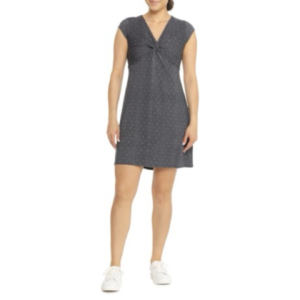 NWT. Soybu Sport. Every Day Dress. Black & White. Size Large.